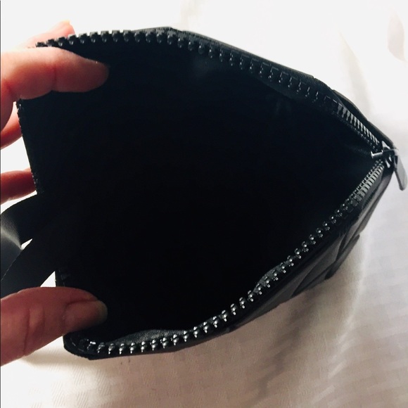 🔥HOST PICK! Unique Trendy Green/Black Geometric - Picture 6 of 6